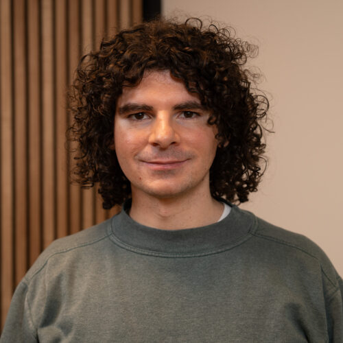 Portrait foto van online marketeer Hans.